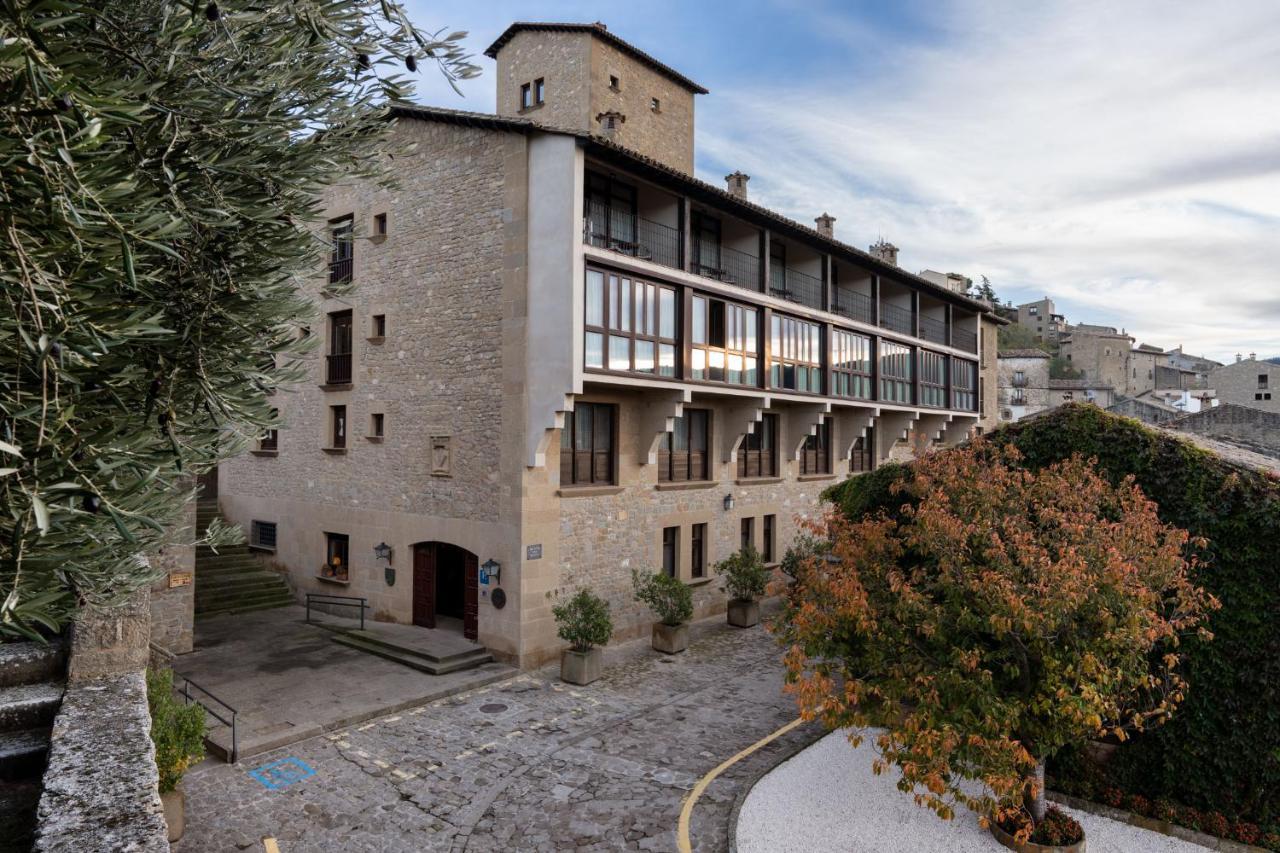 Parador De Sos del Rey Católico Esterno foto