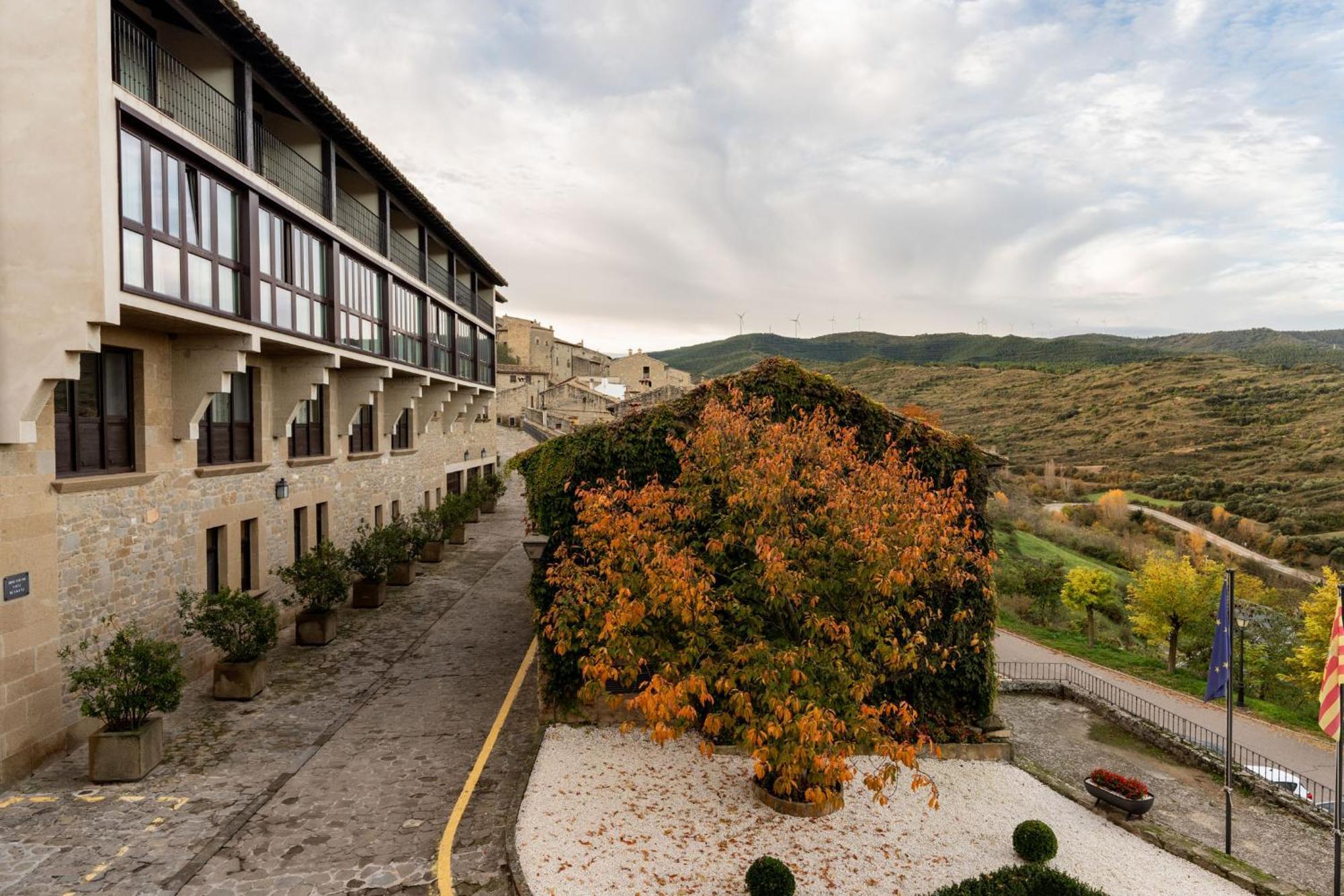 Parador De Sos del Rey Católico Esterno foto