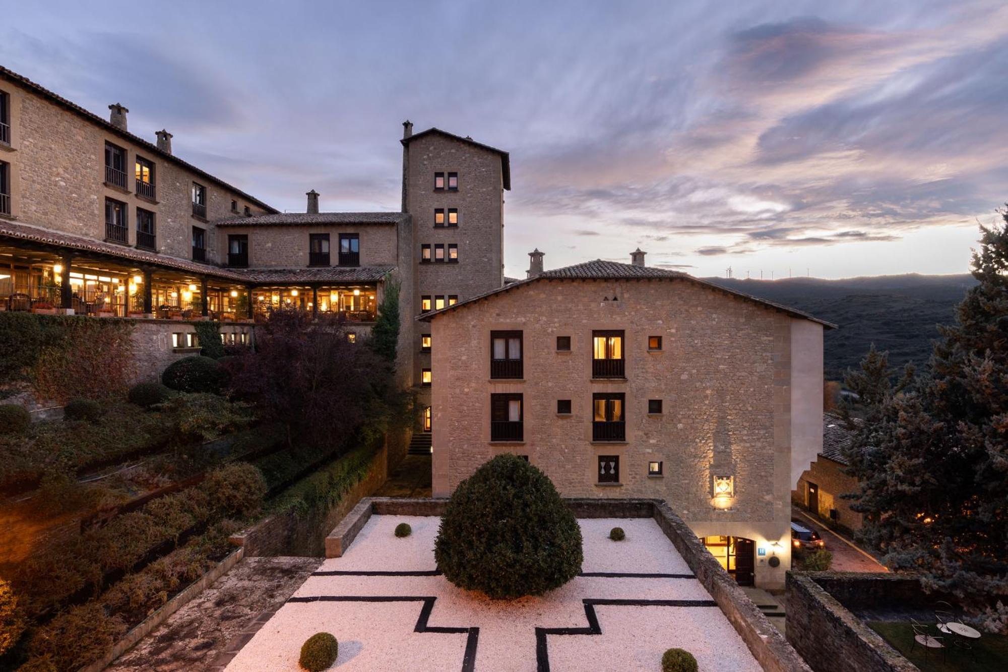 Parador De Sos del Rey Católico Esterno foto