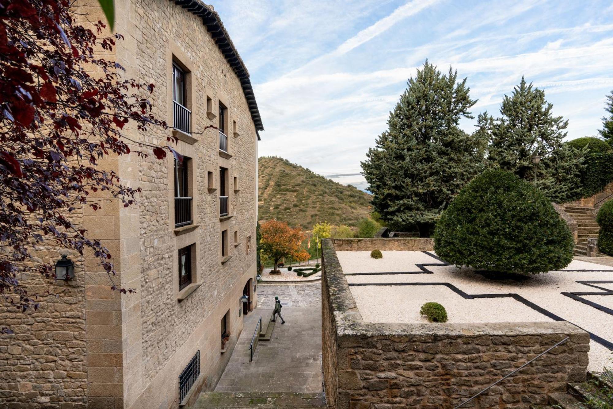 Parador De Sos del Rey Católico Esterno foto