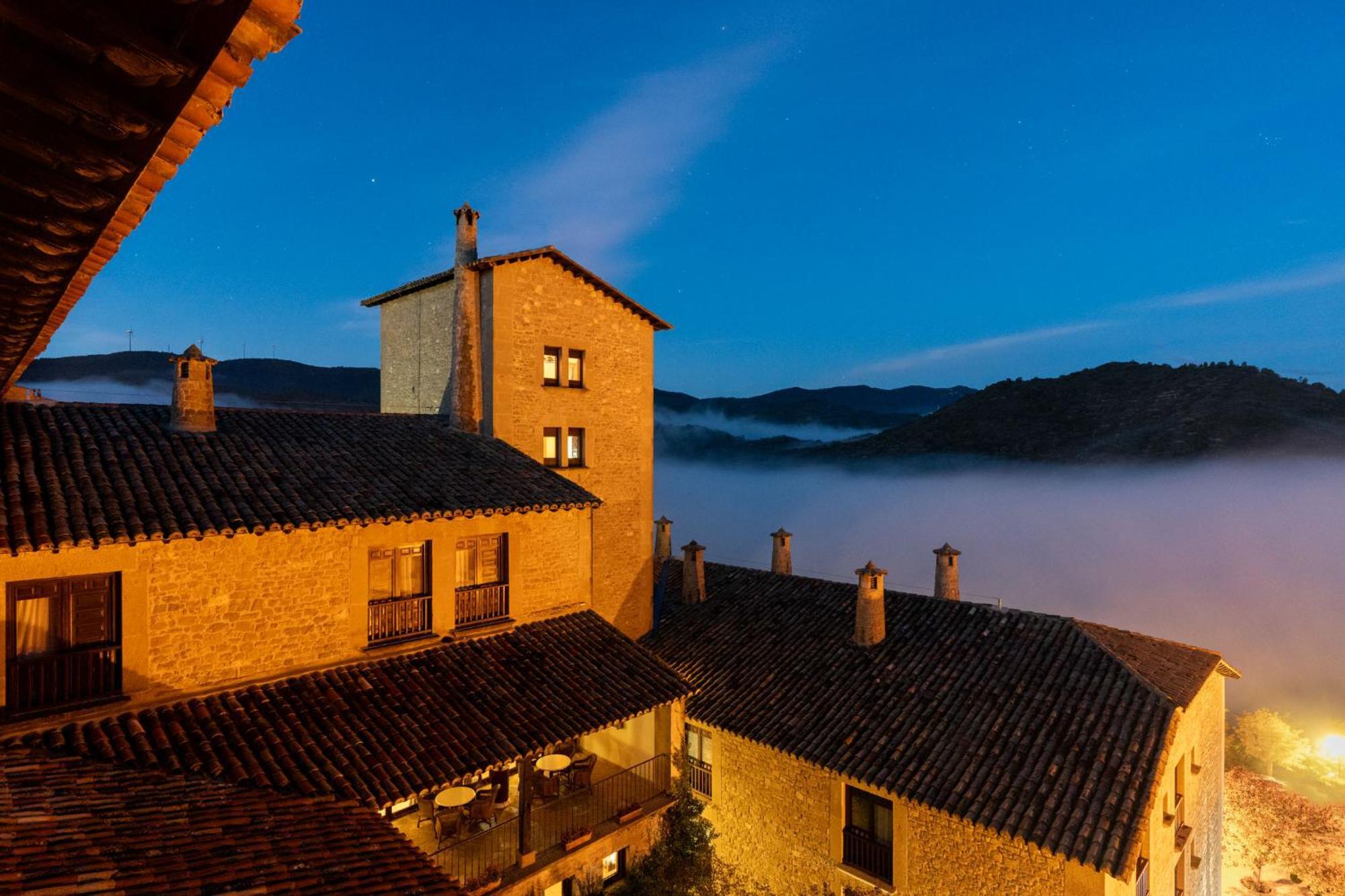 Parador De Sos del Rey Católico Esterno foto